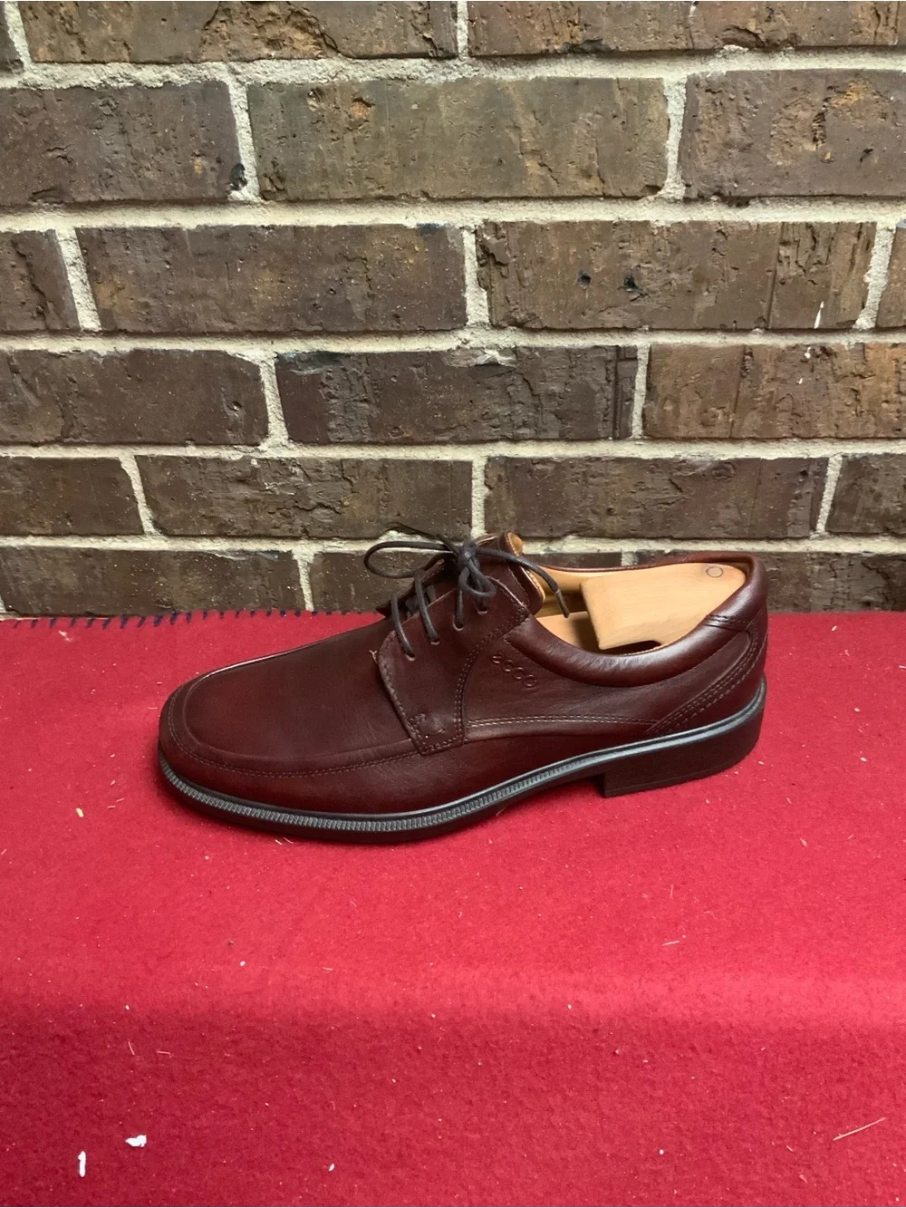 Ecco Men's Lace-Up Oxford in Mahogany Brown